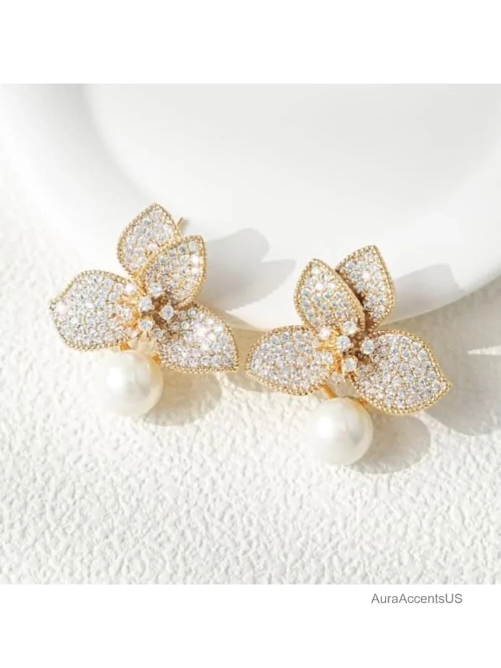 Cubic Zirconia Flower Pearl Stud Earrings for Women, Lightweight Silver